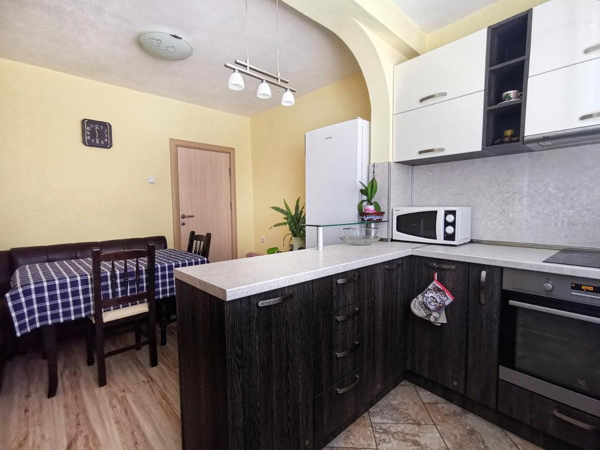 Амбър Апартамент И Стая За Гости Sozopol Exterior foto