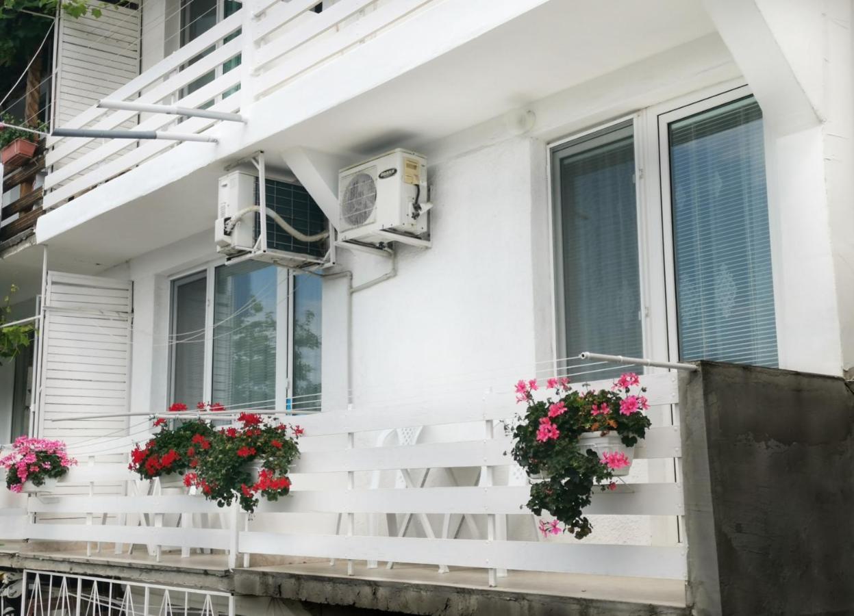 Амбър Апартамент И Стая За Гости Sozopol Quarto foto