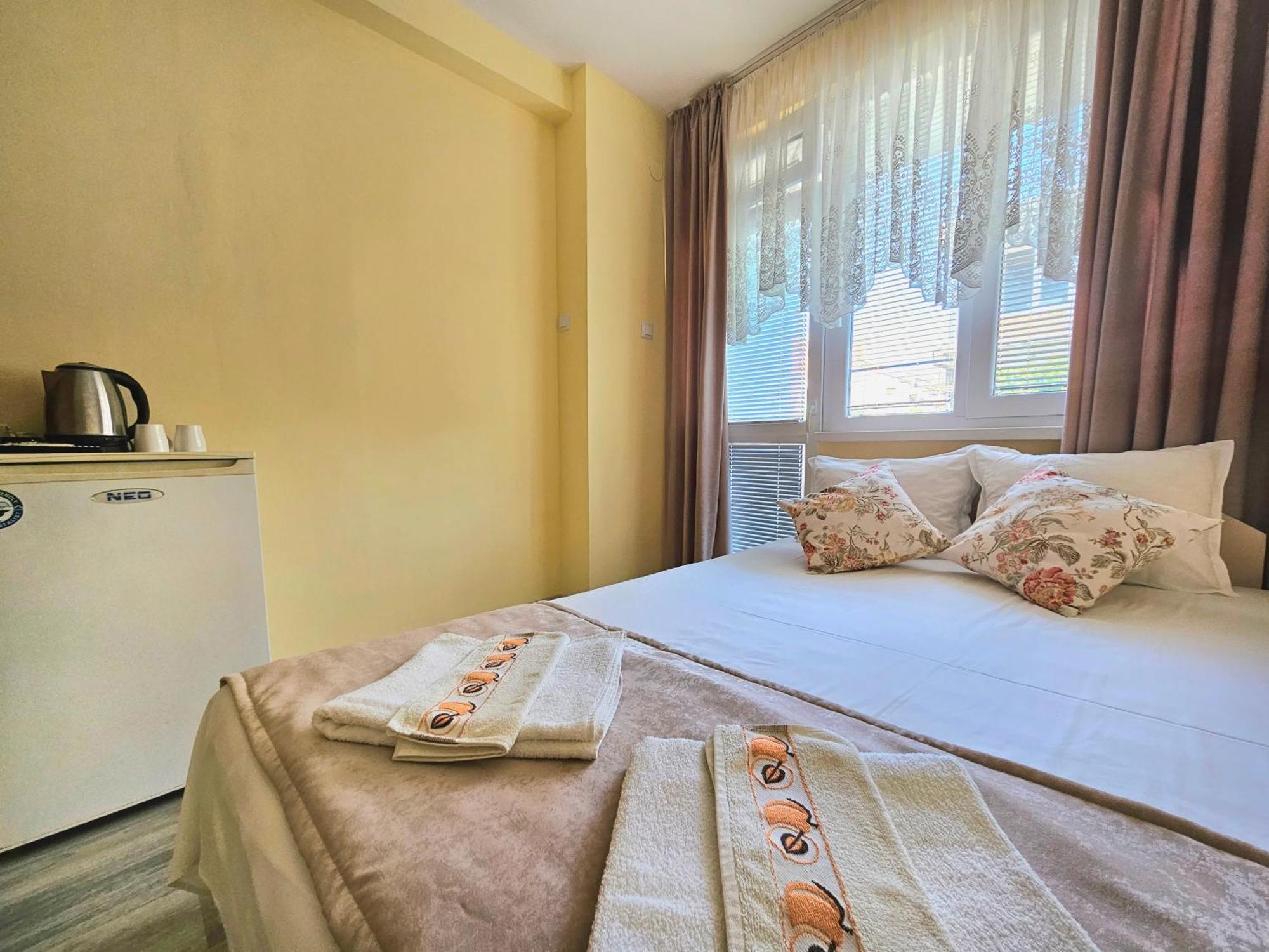Амбър Апартамент И Стая За Гости Sozopol Exterior foto